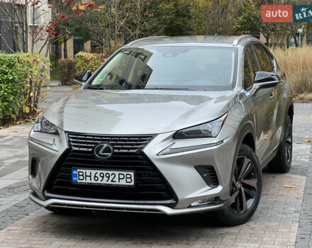 Сірий Лексус НХ, об'ємом двигуна 1.99 л та пробігом 60 тис. км за 34500 $, фото 6 на Automoto.ua