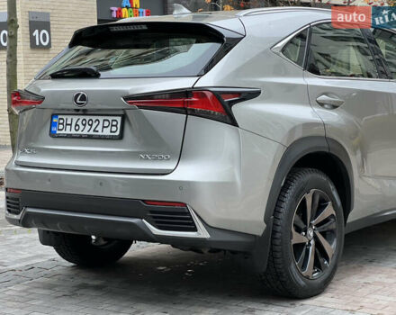 Сірий Лексус НХ, об'ємом двигуна 1.99 л та пробігом 60 тис. км за 34500 $, фото 19 на Automoto.ua