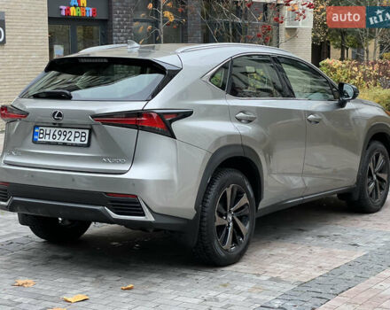 Сірий Лексус НХ, об'ємом двигуна 1.99 л та пробігом 60 тис. км за 34500 $, фото 15 на Automoto.ua
