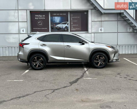 Серый Лексус НХ, объемом двигателя 2 л и пробегом 40 тыс. км за 35000 $, фото 27 на Automoto.ua