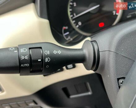 Серый Лексус НХ, объемом двигателя 2 л и пробегом 40 тыс. км за 35000 $, фото 15 на Automoto.ua