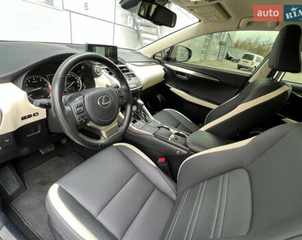 Серый Лексус НХ, объемом двигателя 2 л и пробегом 40 тыс. км за 35000 $, фото 23 на Automoto.ua