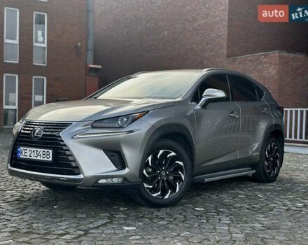 Серый Лексус НХ, объемом двигателя 2.49 л и пробегом 50 тыс. км за 40900 $, фото 2 на Automoto.ua