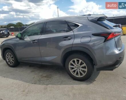 Сірий Лексус НХ, об'ємом двигуна 2 л та пробігом 165 тис. км за 9000 $, фото 5 на Automoto.ua