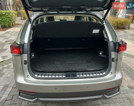 Сірий Лексус НХ, об'ємом двигуна 1.99 л та пробігом 60 тис. км за 34500 $, фото 38 на Automoto.ua