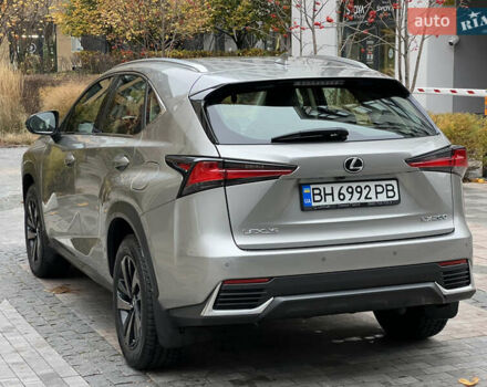 Сірий Лексус НХ, об'ємом двигуна 1.99 л та пробігом 60 тис. км за 34500 $, фото 21 на Automoto.ua