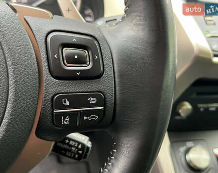 Серый Лексус НХ, объемом двигателя 2 л и пробегом 40 тыс. км за 35000 $, фото 20 на Automoto.ua