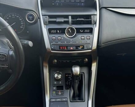 Серый Лексус НХ, объемом двигателя 2.49 л и пробегом 50 тыс. км за 40900 $, фото 44 на Automoto.ua