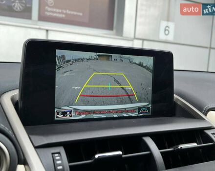 Серый Лексус НХ, объемом двигателя 2 л и пробегом 40 тыс. км за 35000 $, фото 14 на Automoto.ua