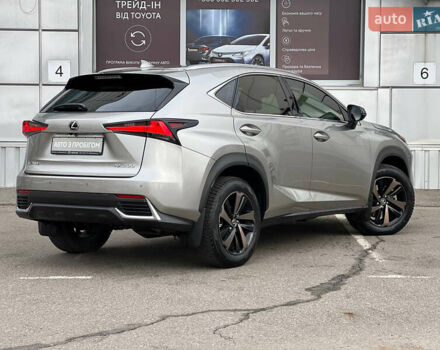 Серый Лексус НХ, объемом двигателя 2 л и пробегом 40 тыс. км за 35000 $, фото 28 на Automoto.ua