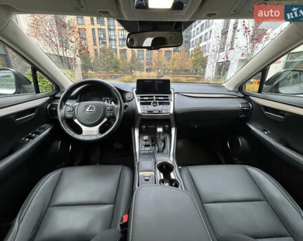 Сірий Лексус НХ, об'ємом двигуна 1.99 л та пробігом 60 тис. км за 34500 $, фото 31 на Automoto.ua