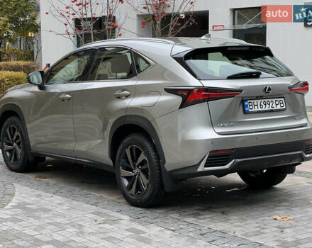 Сірий Лексус НХ, об'ємом двигуна 1.99 л та пробігом 60 тис. км за 34500 $, фото 22 на Automoto.ua