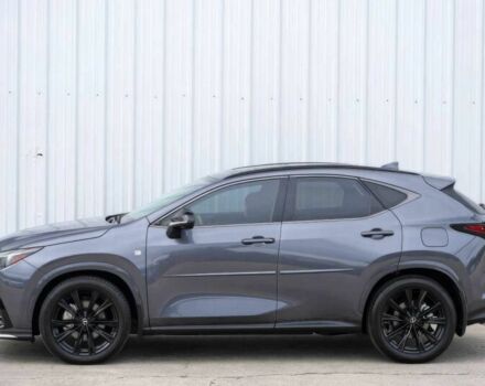 Серый Лексус НХ, объемом двигателя 2.5 л и пробегом 25 тыс. км за 38000 $, фото 3 на Automoto.ua