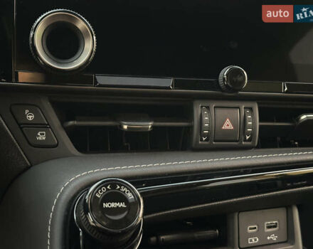 Серый Лексус НХ, объемом двигателя 2.49 л и пробегом 45 тыс. км за 49900 $, фото 63 на Automoto.ua