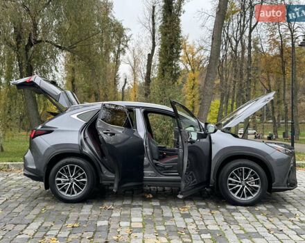 Лексус НХ 2022 в Киеве на Automoto.ua Серый Лексус НХ, объемом двигателя 1.99 л и пробегом 93 тыс. км за 36555 $, фото 59 на Automoto.ua