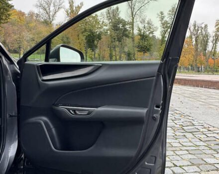 Лексус НХ 2022 в Киеве на Automoto.ua Серый Лексус НХ, объемом двигателя 1.99 л и пробегом 93 тыс. км за 36555 $, фото 16 на Automoto.ua