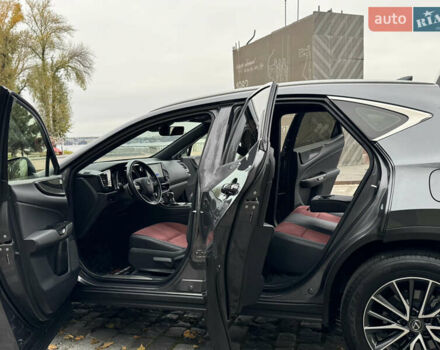 Лексус НХ 2022 в Киеве на Automoto.ua Серый Лексус НХ, объемом двигателя 1.99 л и пробегом 93 тыс. км за 36555 $, фото 64 на Automoto.ua