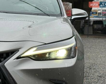 Сірий Лексус НХ, об'ємом двигуна 2.39 л та пробігом 60 тис. км за 46500 $, фото 3 на Automoto.ua