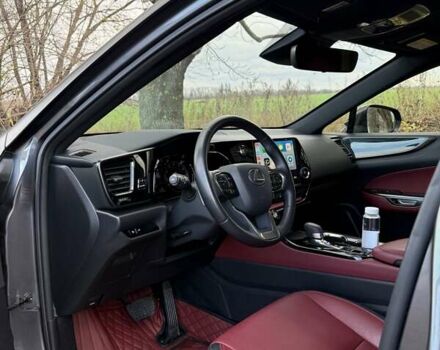 Серый Лексус НХ, объемом двигателя 2.49 л и пробегом 28 тыс. км за 46500 $, фото 4 на Automoto.ua