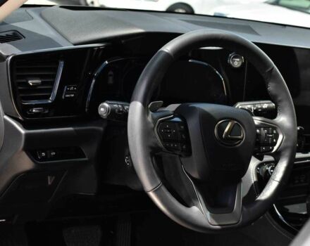 Сірий Лексус НХ, об'ємом двигуна 2.5 л та пробігом 30 тис. км за 48850 $, фото 7 на Automoto.ua