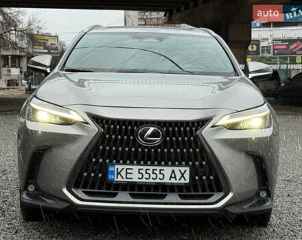 Сірий Лексус НХ, об'ємом двигуна 2.39 л та пробігом 60 тис. км за 46500 $, фото 2 на Automoto.ua