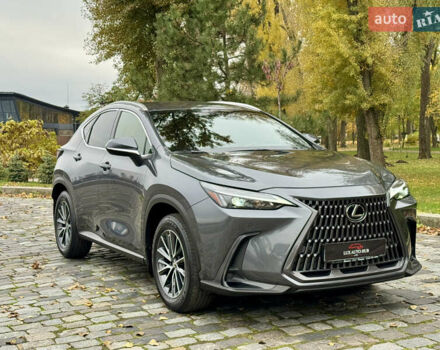 Лексус НХ 2022 в Киеве на Automoto.ua Серый Лексус НХ, объемом двигателя 1.99 л и пробегом 93 тыс. км за 36555 $, фото 112 на Automoto.ua