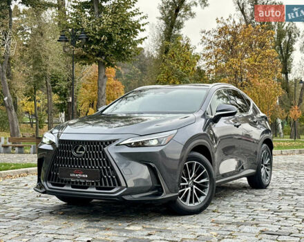 Лексус НХ 2022 в Киеве на Automoto.ua Серый Лексус НХ, объемом двигателя 1.99 л и пробегом 93 тыс. км за 36555 $, фото 52 на Automoto.ua
