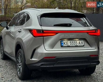 Сірий Лексус НХ, об'ємом двигуна 2.39 л та пробігом 60 тис. км за 46500 $, фото 4 на Automoto.ua