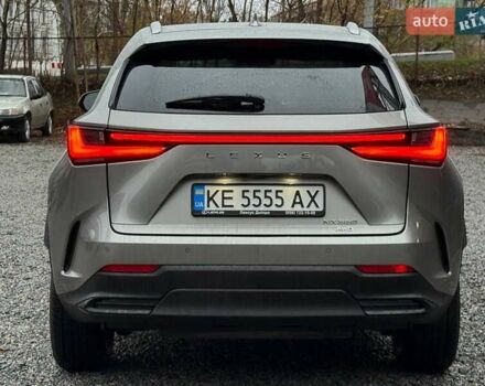 Сірий Лексус НХ, об'ємом двигуна 2.39 л та пробігом 60 тис. км за 46500 $, фото 5 на Automoto.ua