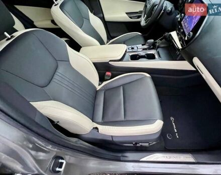 Сірий Лексус НХ, об'ємом двигуна 2.5 л та пробігом 23 тис. км за 52500 $, фото 39 на Automoto.ua