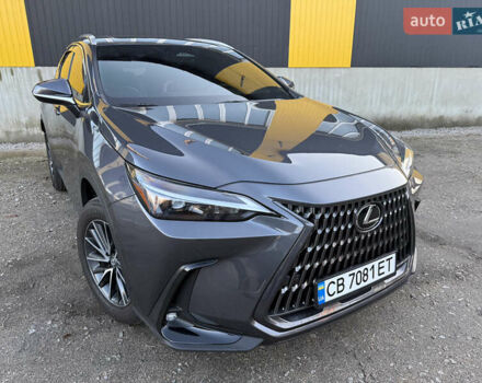 Серый Лексус НХ, объемом двигателя 2.39 л и пробегом 37 тыс. км за 42900 $, фото 2 на Automoto.ua