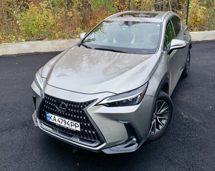 Лексус НХ 2023 в Киеве на Automoto.ua Серый Лексус НХ, объемом двигателя 2.49 л и пробегом 22 тыс. км за 48500 $, фото 3 на Automoto.ua