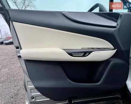 Сірий Лексус НХ, об'ємом двигуна 2.5 л та пробігом 23 тис. км за 52500 $, фото 13 на Automoto.ua