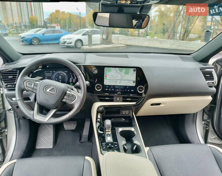 Лексус НХ 2023 в Киеве на Automoto.ua Серый Лексус НХ, объемом двигателя 2.49 л и пробегом 22 тыс. км за 48500 $, фото 22 на Automoto.ua
