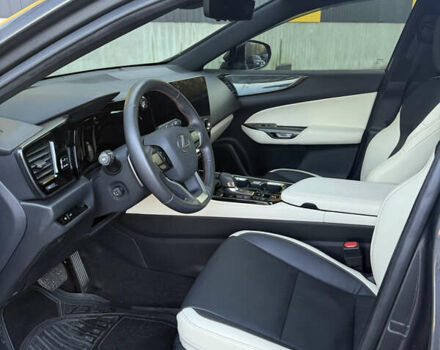 Серый Лексус НХ, объемом двигателя 2.39 л и пробегом 37 тыс. км за 42900 $, фото 32 на Automoto.ua