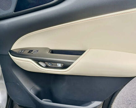 Лексус НХ 2023 в Киеве на Automoto.ua Серый Лексус НХ, объемом двигателя 2.49 л и пробегом 22 тыс. км за 48500 $, фото 30 на Automoto.ua