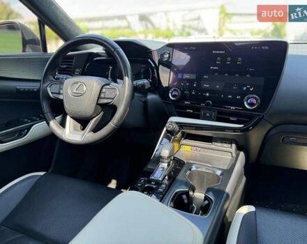 Серый Лексус НХ, объемом двигателя 2.49 л и пробегом 32 тыс. км за 55500 $, фото 24 на Automoto.ua