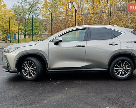 Лексус НХ 2023 в Киеве на Automoto.ua Серый Лексус НХ, объемом двигателя 2.49 л и пробегом 22 тыс. км за 48500 $, фото 7 на Automoto.ua