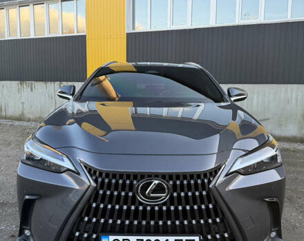 Серый Лексус НХ, объемом двигателя 2.39 л и пробегом 37 тыс. км за 42900 $, фото 1 на Automoto.ua