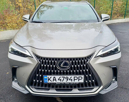 Лексус НХ 2023 в Киеве на Automoto.ua Серый Лексус НХ, объемом двигателя 2.49 л и пробегом 22 тыс. км за 48500 $, фото 1 на Automoto.ua