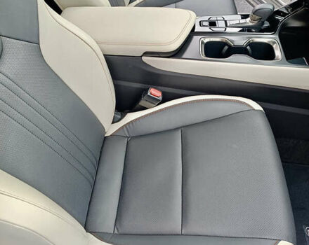 Лексус НХ 2023 в Киеве на Automoto.ua Серый Лексус НХ, объемом двигателя 2.49 л и пробегом 22 тыс. км за 48500 $, фото 34 на Automoto.ua