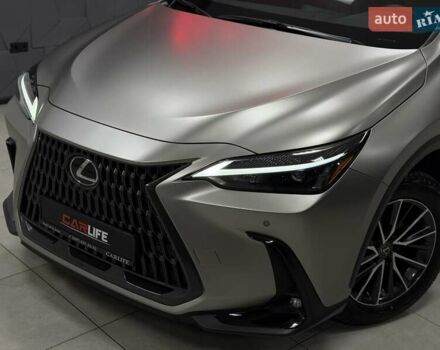 Серый Лексус НХ, объемом двигателя 2.49 л и пробегом 8 тыс. км за 54500 $, фото 4 на Automoto.ua
