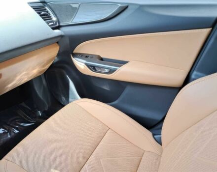 Сірий Лексус НХ, об'ємом двигуна 2.5 л та пробігом 8 тис. км за 26000 $, фото 14 на Automoto.ua