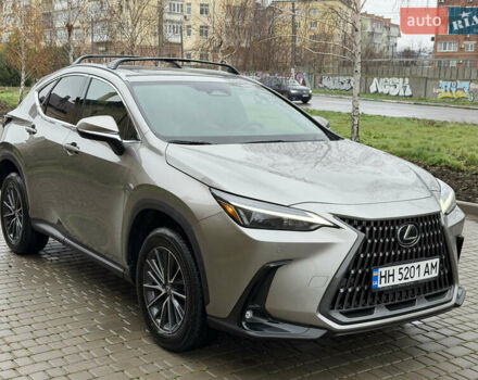 Сірий Лексус НХ, об'ємом двигуна 2.49 л та пробігом 13 тис. км за 54000 $, фото 1 на Automoto.ua