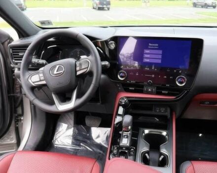 Сірий Лексус НХ, об'ємом двигуна 2.5 л та пробігом 4 тис. км за 38000 $, фото 6 на Automoto.ua