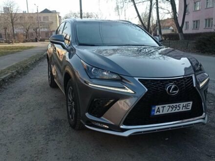 Сірий Лексус НХ, об'ємом двигуна 2 л та пробігом 192 тис. км за 20000 $, фото 1 на Automoto.ua