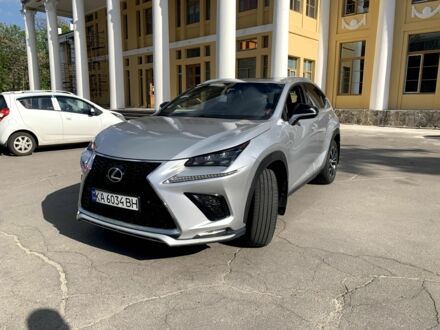 Лексус НХ 2015 в Киеве на Automoto.ua Серый Лексус НХ, объемом двигателя 2 л и пробегом 315 тыс. км за 19500 $, фото 1 на Automoto.ua