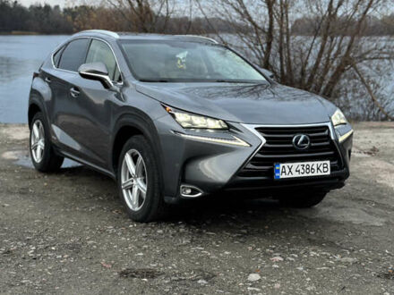 Сірий Лексус НХ, об'ємом двигуна 2.49 л та пробігом 120 тис. км за 22100 $, фото 1 на Automoto.ua