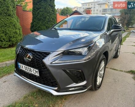 Сірий Лексус НХ, об'ємом двигуна 2 л та пробігом 144 тис. км за 18200 $, фото 1 на Automoto.ua