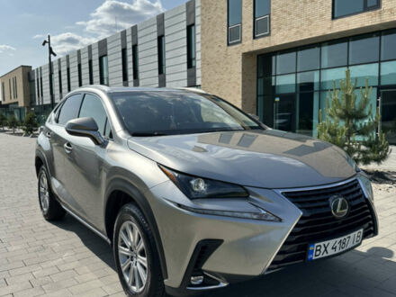 Серый Лексус НХ, объемом двигателя 2 л и пробегом 76 тыс. км за 28000 $, фото 1 на Automoto.ua